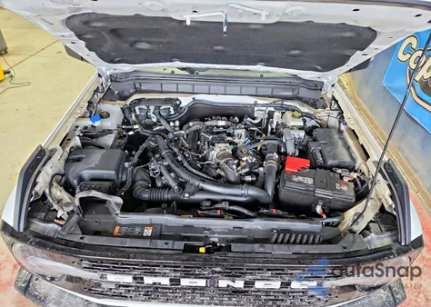 2023 Ford Bronco Base z USA, uszkodzony, nr VIN 1FMEE5DP7PLB53278